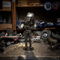 SOCHY Z KOVU PREDATOR 